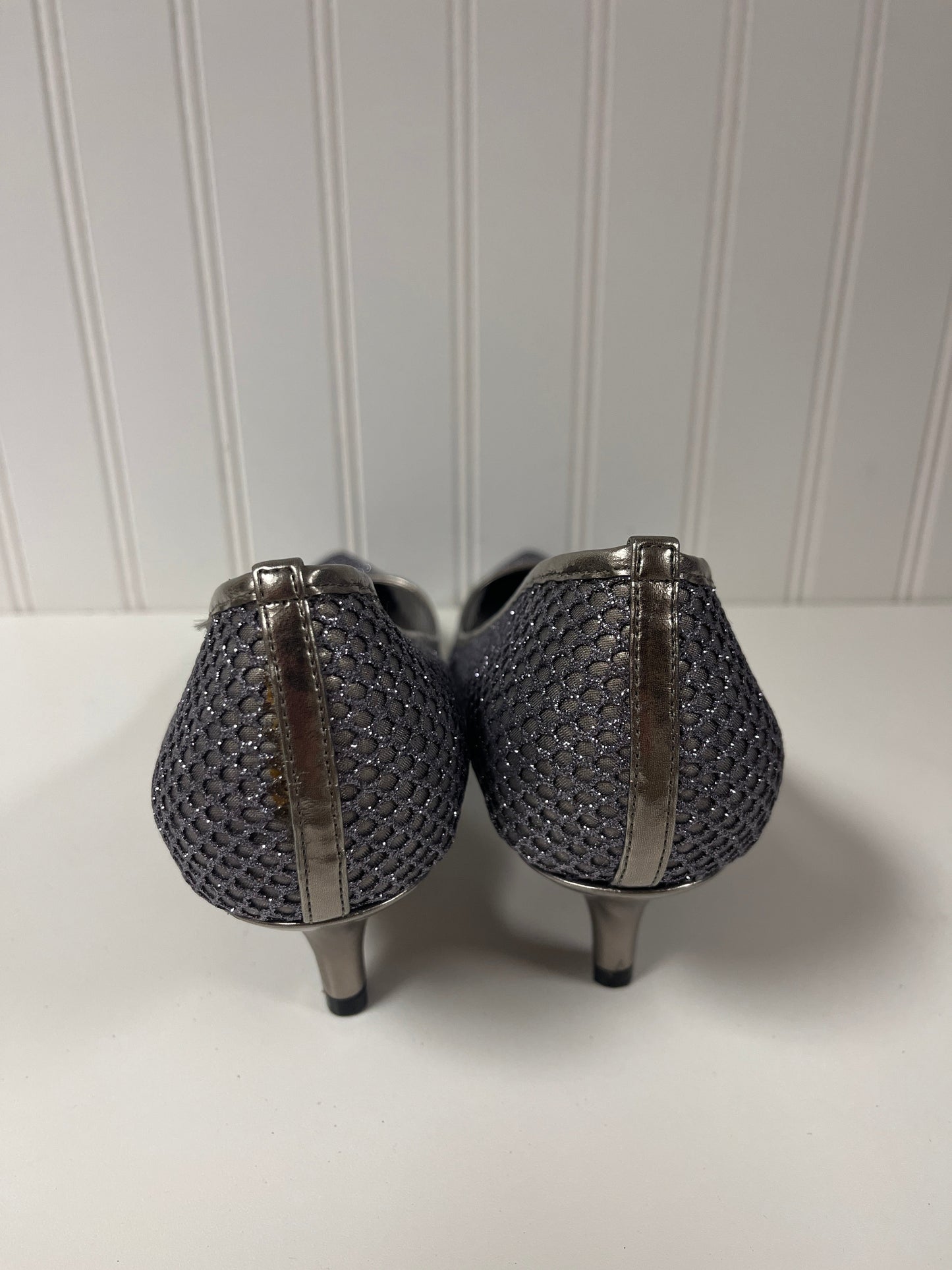 Grey Shoes Heels Kitten Adrianna Papell, Size 9.5