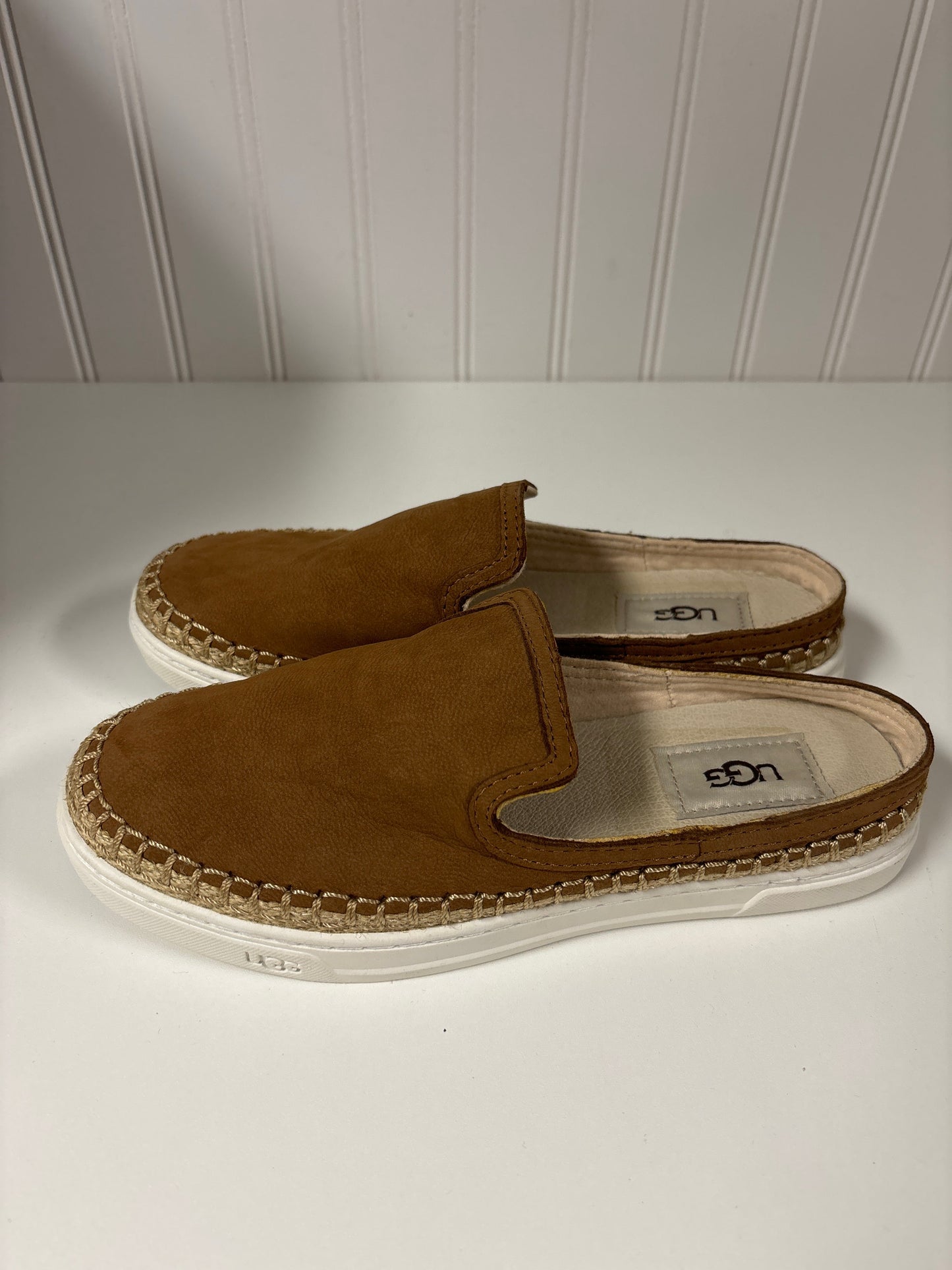 Brown Shoes Designer Ugg, Size 6