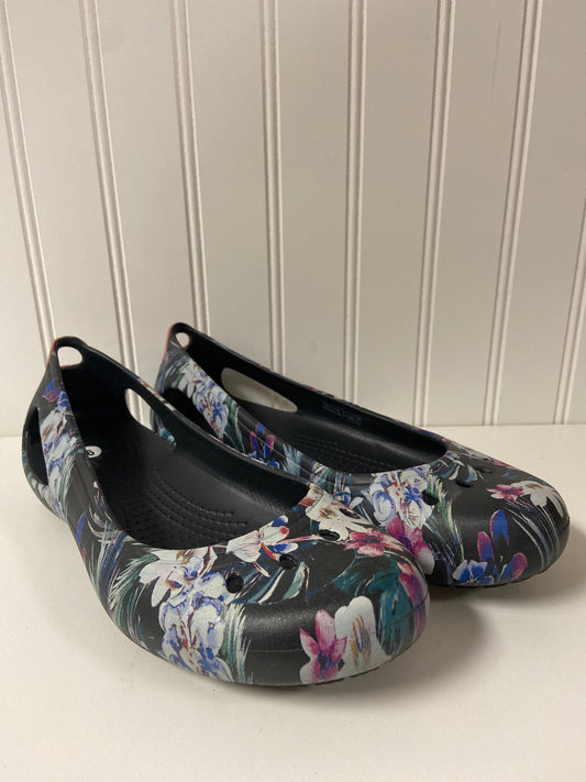 Floral Print Shoes Flats Crocs, Size 9