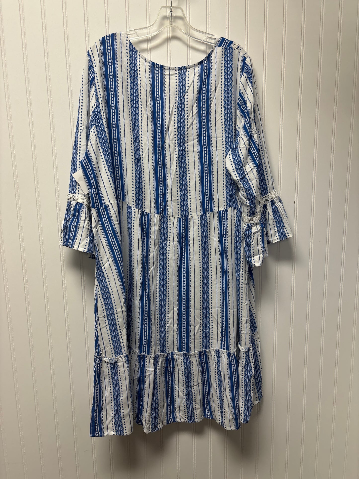 Dress Casual Short By Cmc In Blue & White, Size: 1x