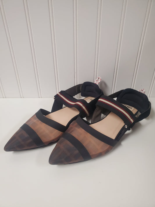 Shoes Luxury Designer By Fendi In Black & Brown, Size: 6.5