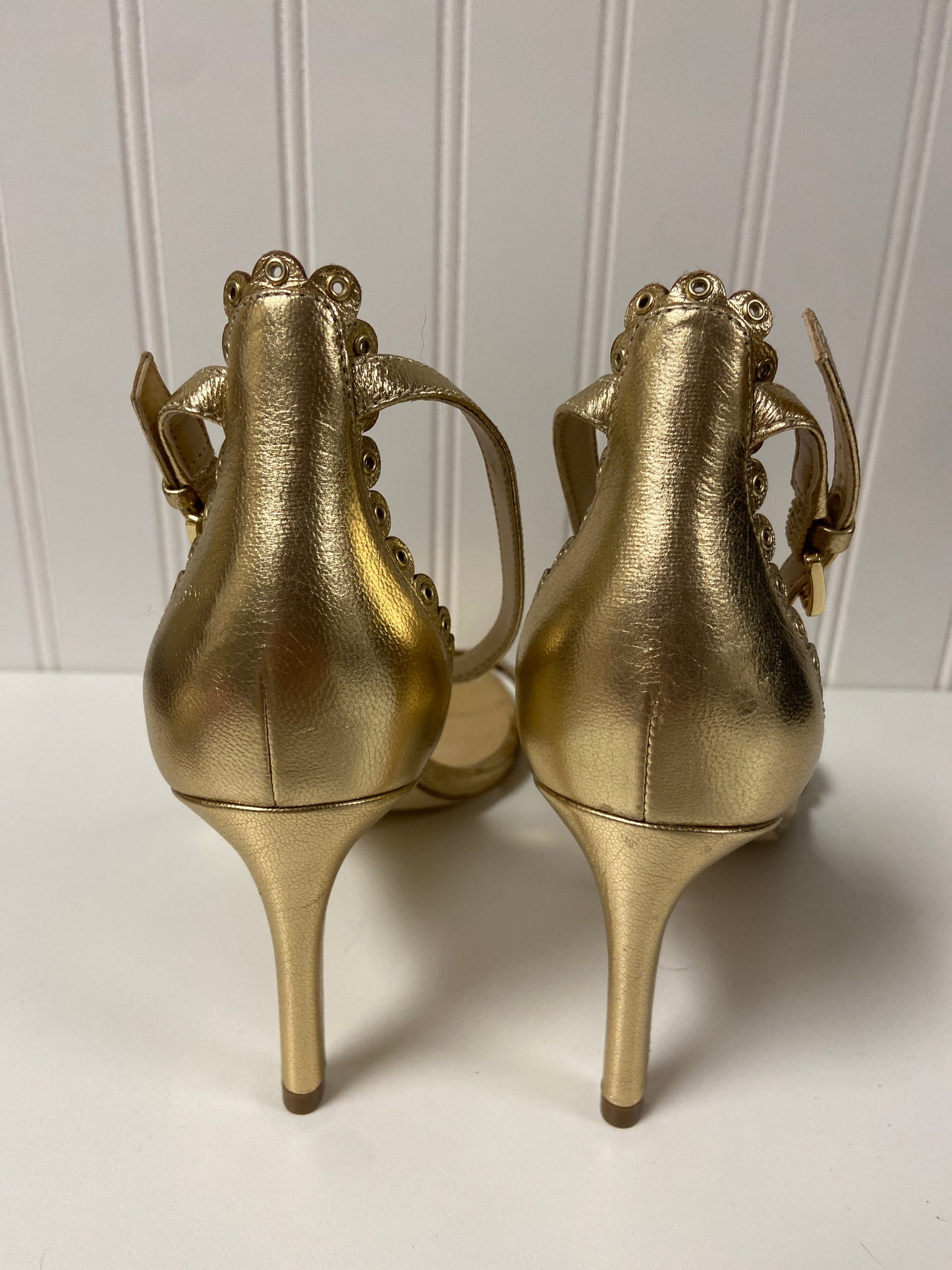 Shoes Designer By Michael Kors In Gold, Size: 6