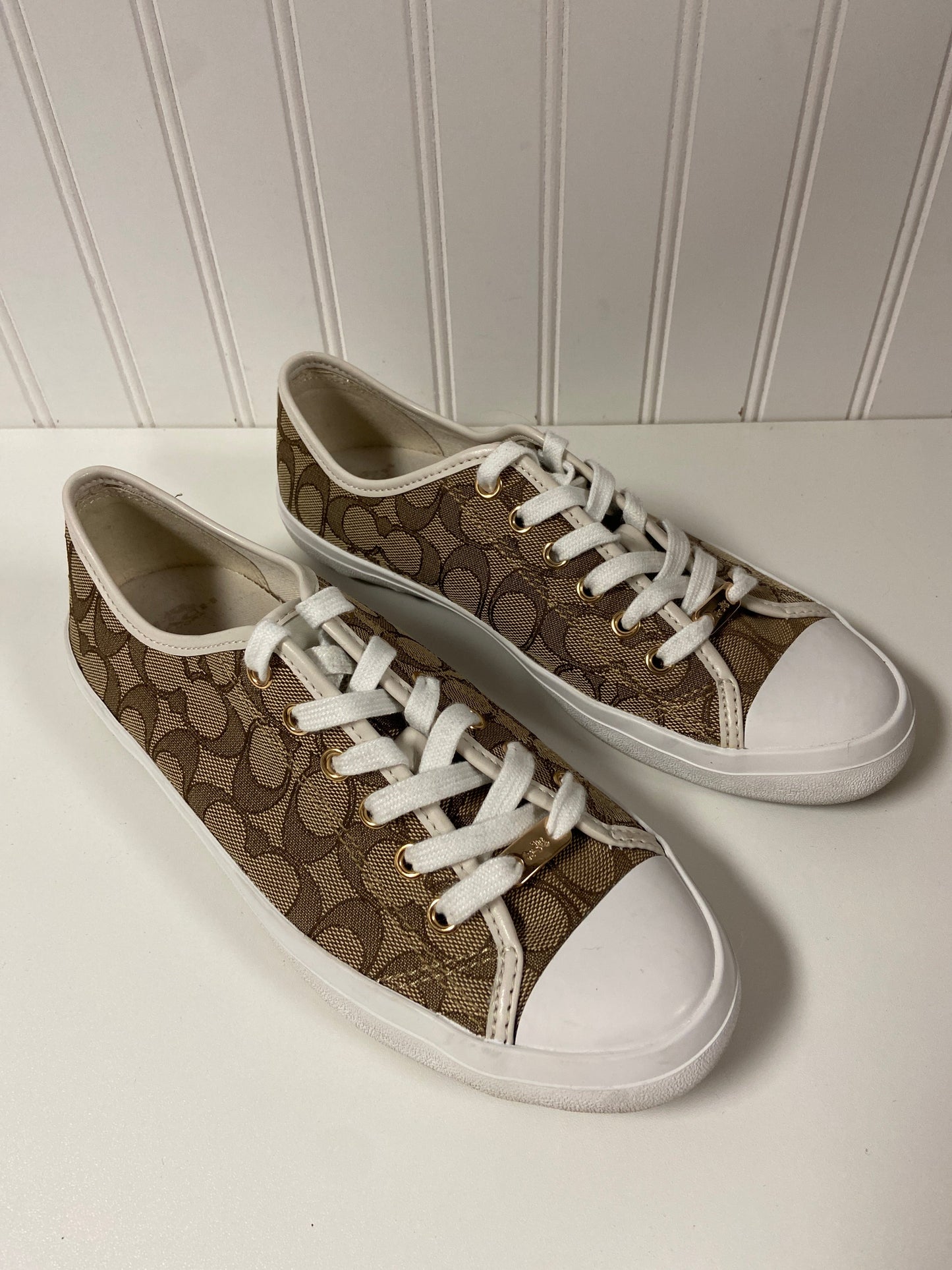 Shoes Designer By Coach In Tan & White, Size: 9.5