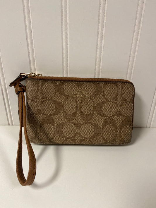 Wristlet Designer By Coach, Size: Medium