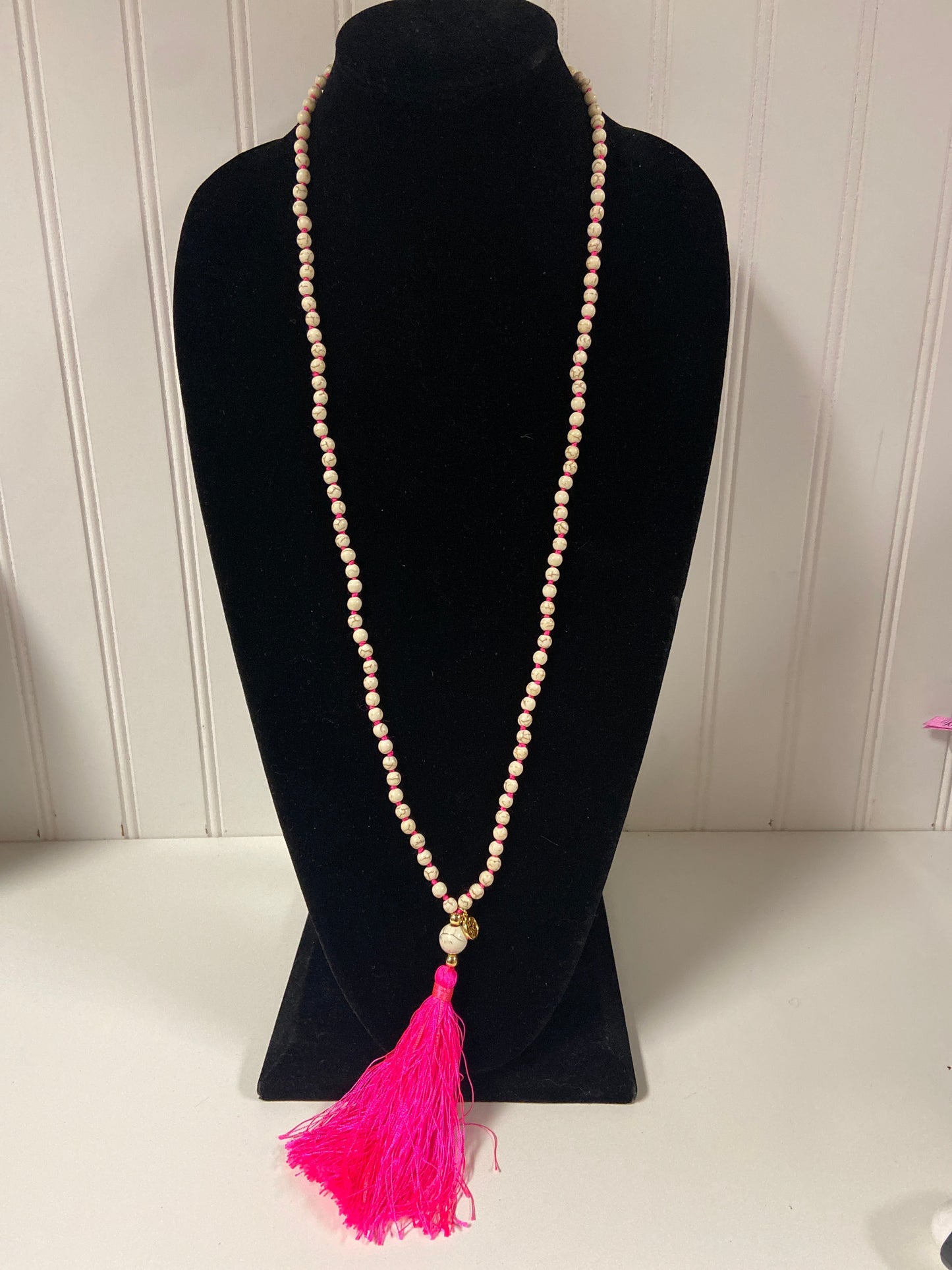 NECKLACE DESIGNER LILLY PULITZER in PINK & WHITE, Size: 5.5