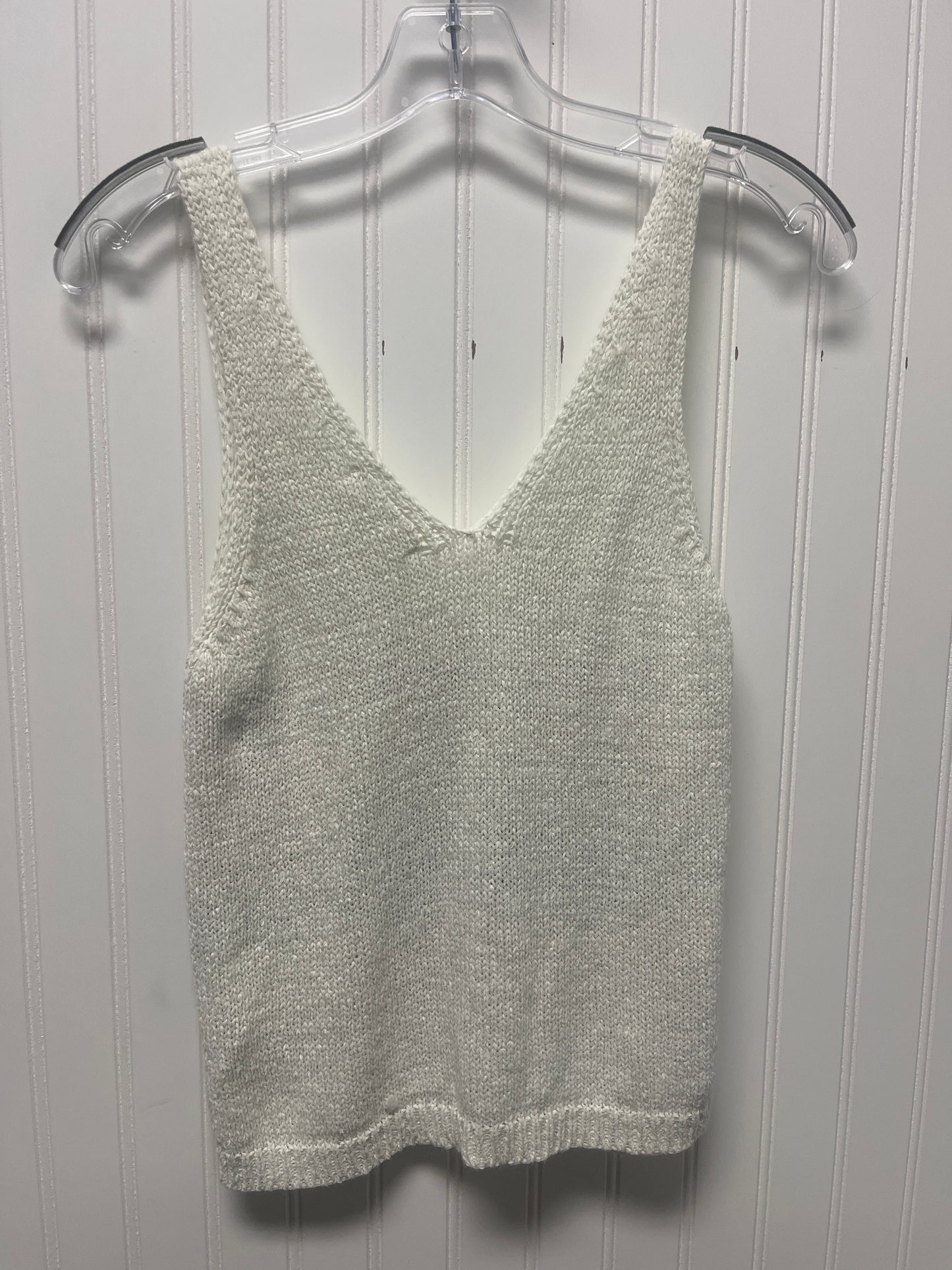 Top Sleeveless By Clothes Mentor In White, Size: S