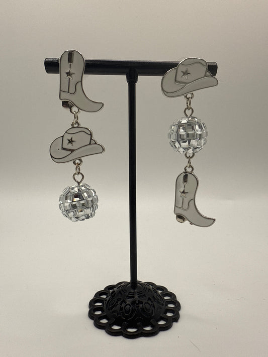 Earrings Dangle/drop By Clothes Mentor, Size: 1