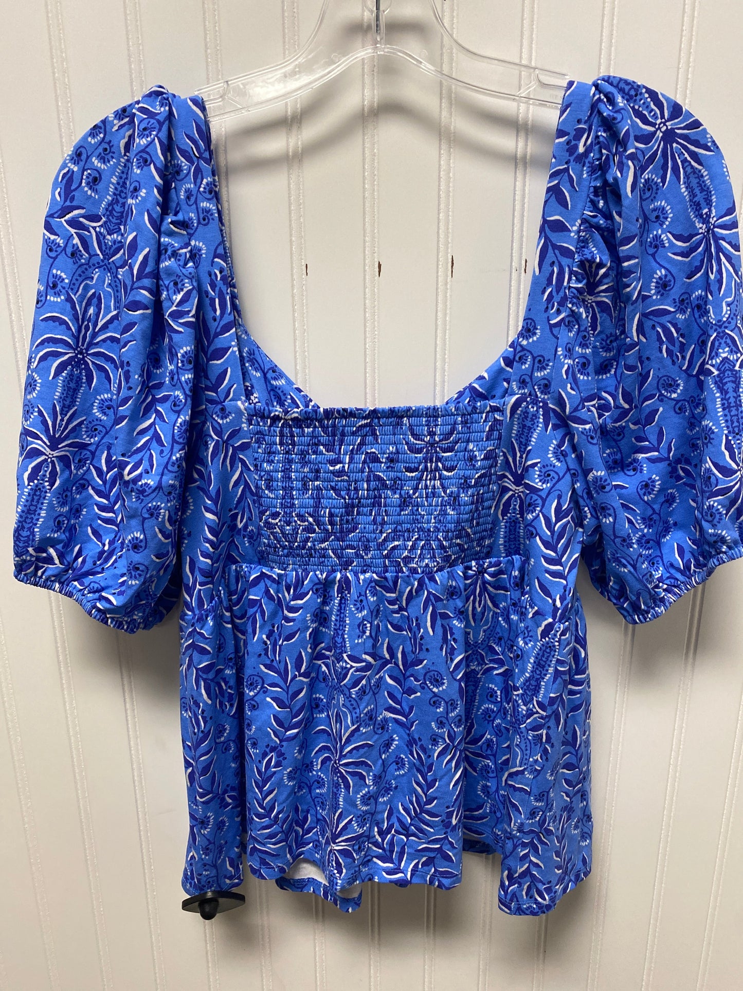 Top Short Sleeve Designer By Lilly Pulitzer In Blue, Size: M