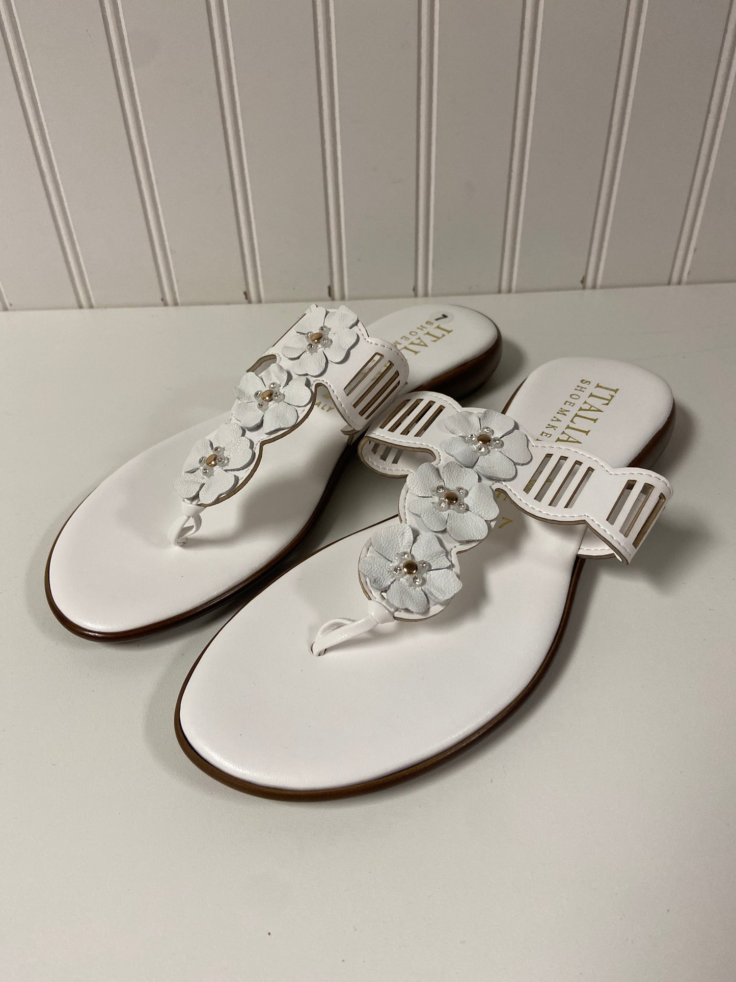 Sandals Flip Flops By Italian Shoemakers In White, Size: 7