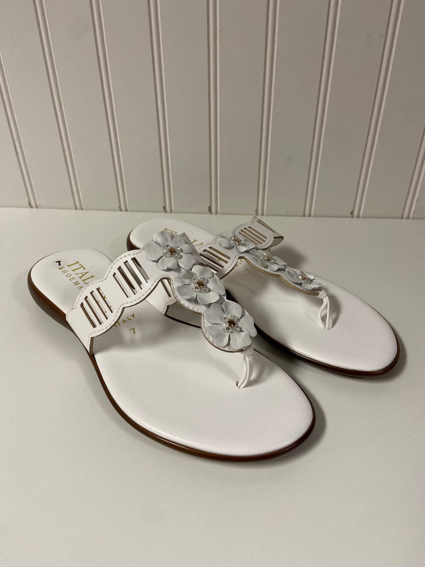 Sandals Flip Flops By Italian Shoemakers In White, Size: 7