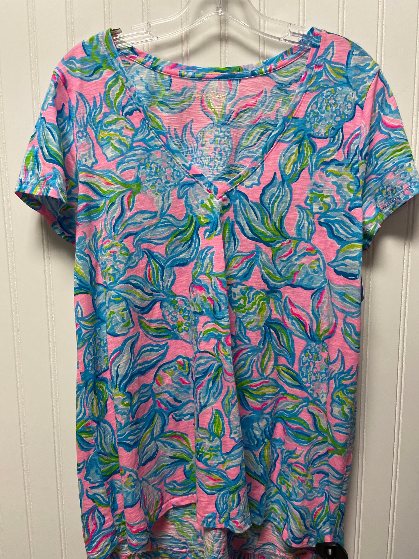 Top Short Sleeve Designer By Lilly Pulitzer In Pink, Size: L