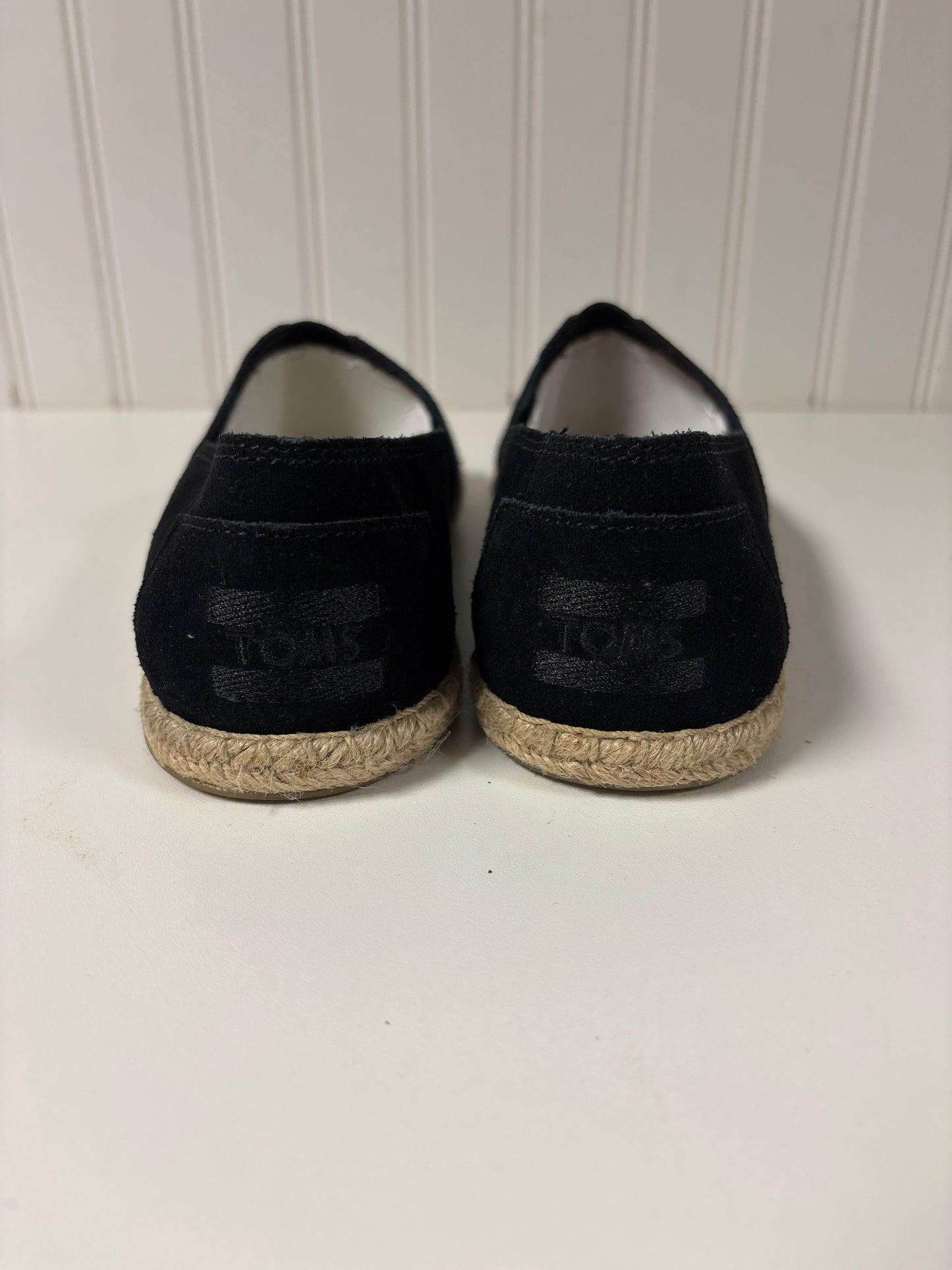 Shoes Flats By Toms In Black, Size: 5.5