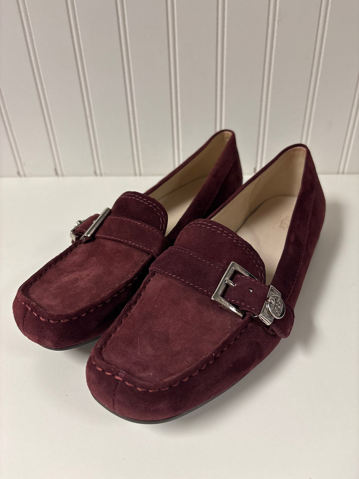 Shoes Designer By Ugg In Maroon, Size: 8.5