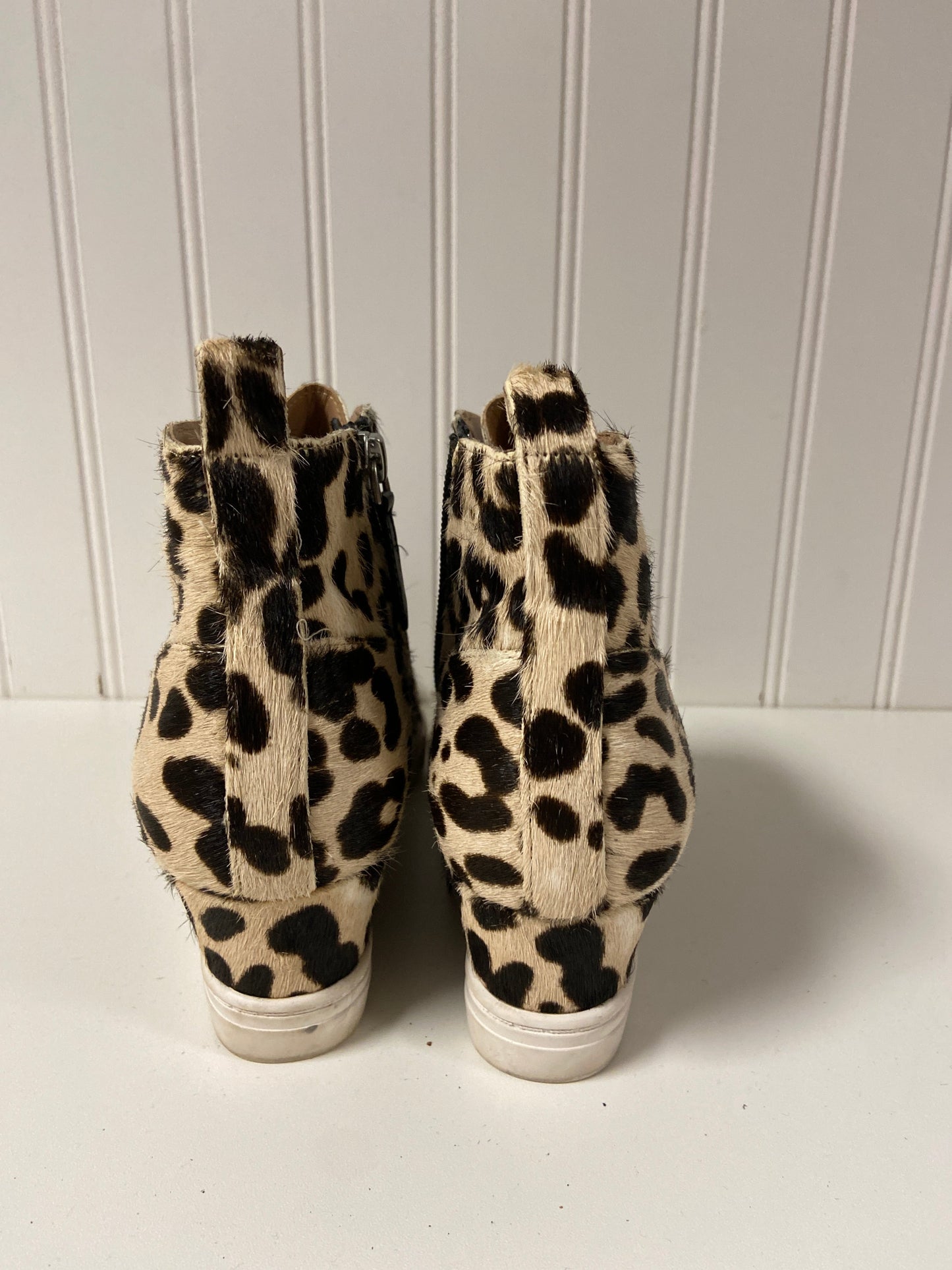 Shoes Sneakers By Linea Paolo In Animal Print, Size: 6