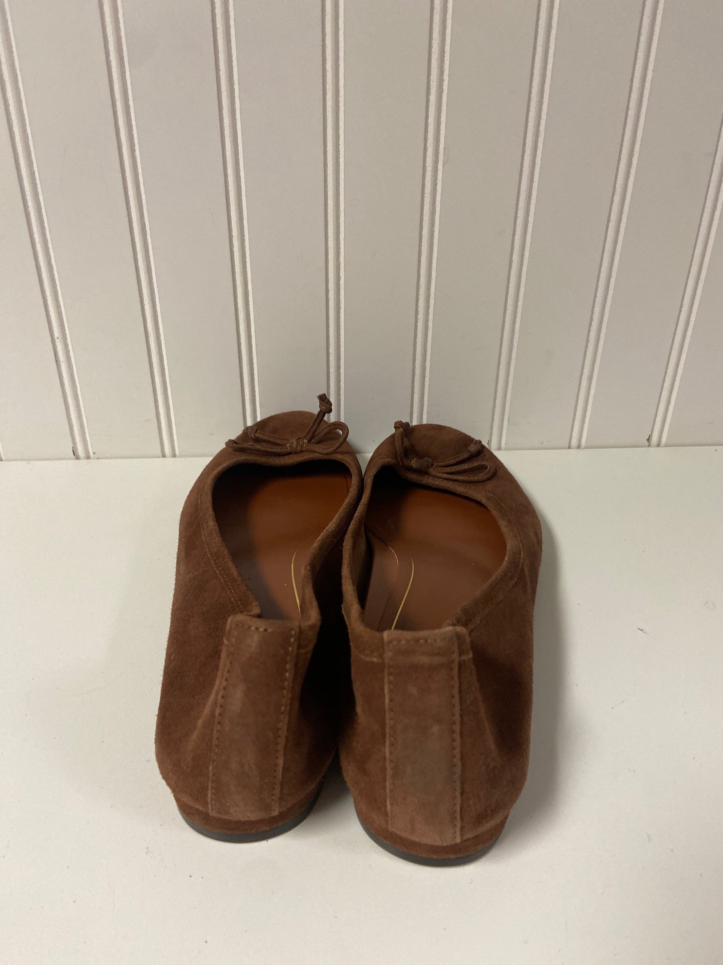 Shoes Flats By Vionic In Brown, Size: 8.5