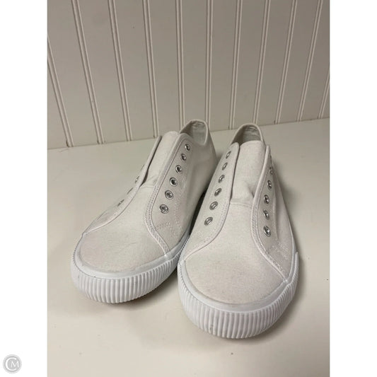 Shoes Sneakers By Cmc In White, Size: 6.5
