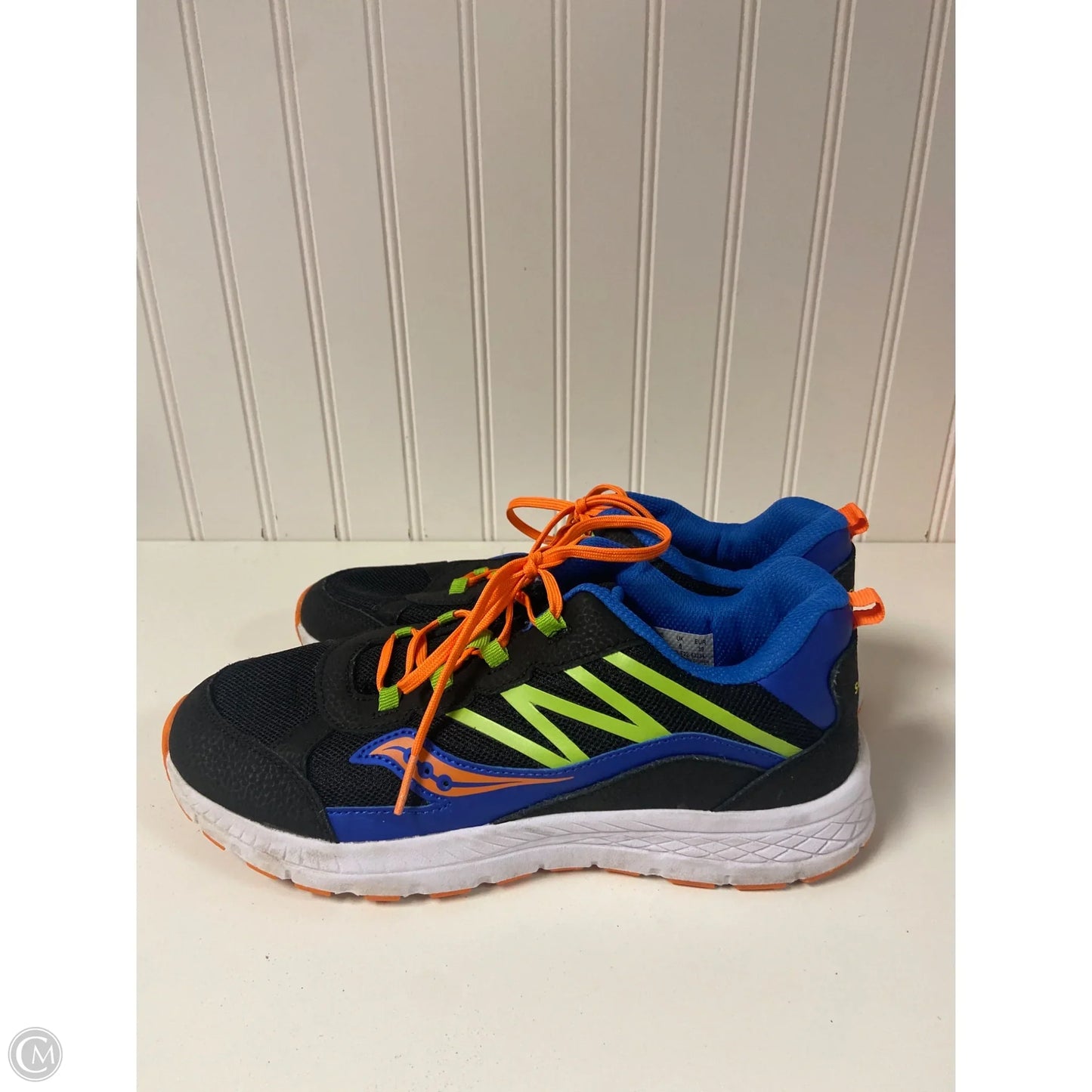 Shoes Athletic By Saucony In Black & Orange, Size: 7