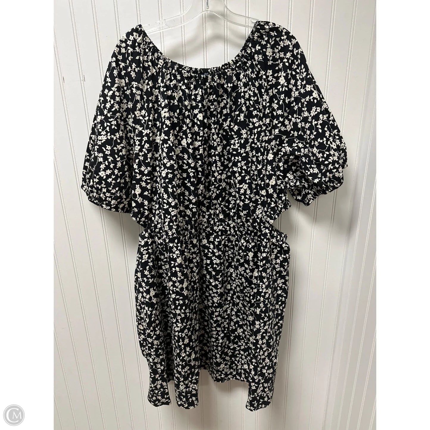 Dress Casual Short By Old Navy In Black & Cream, Size: 3x