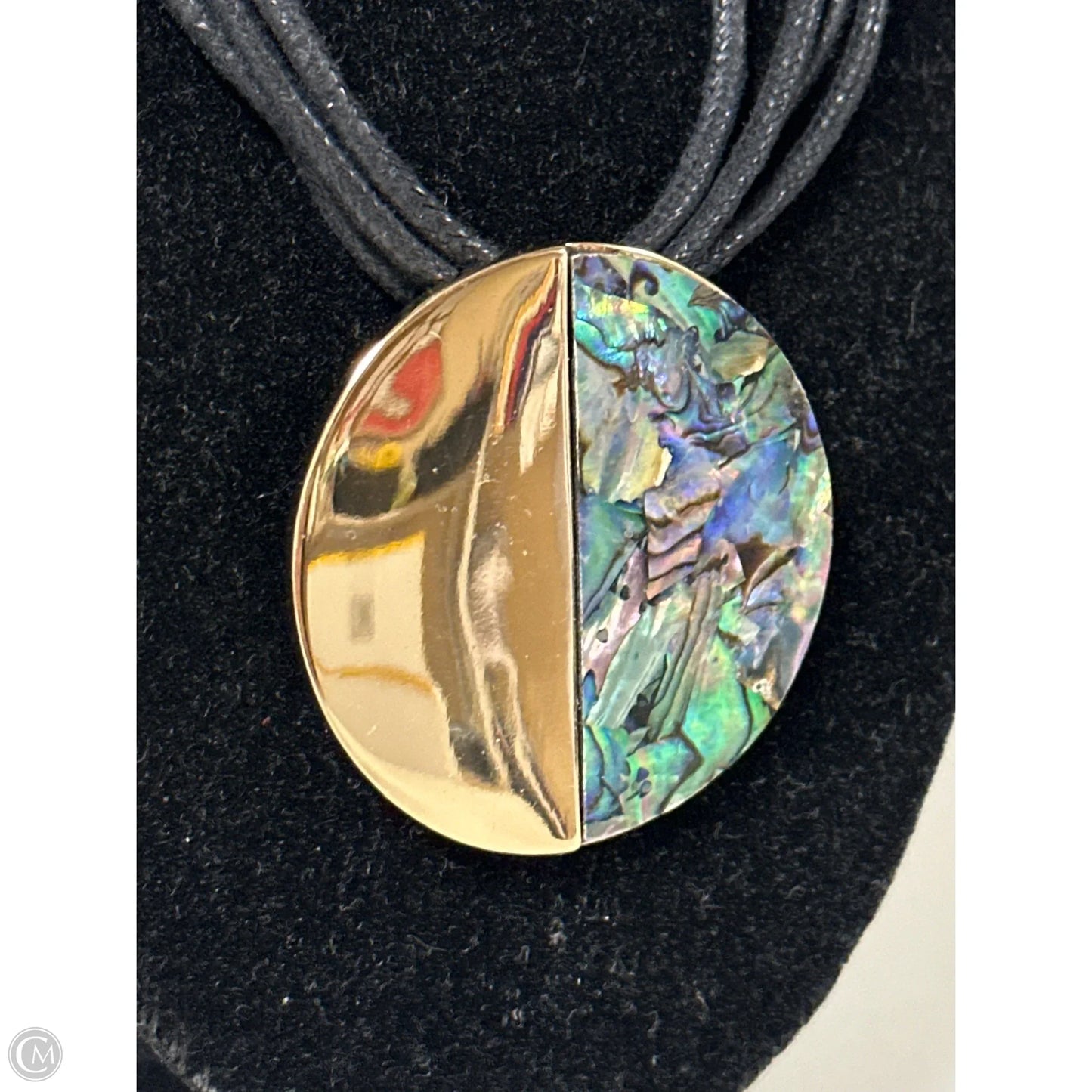 Necklace Charm By Clothes Mentor, Size: 1