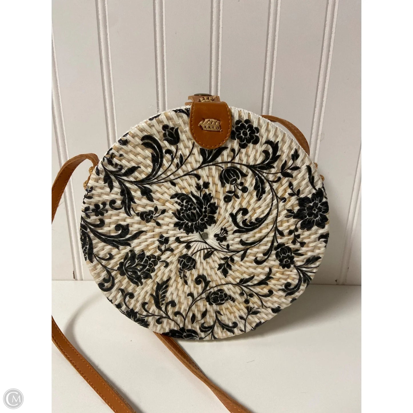 Crossbody By Clothes Mentor, Size: Small