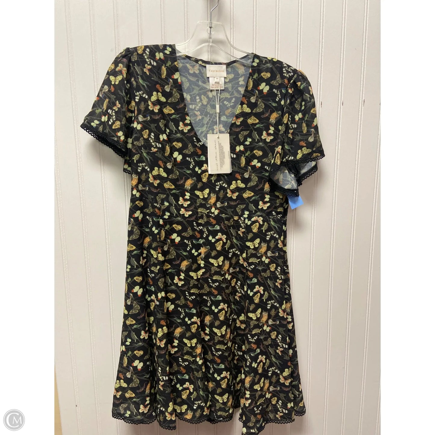 Dress Casual Short By Cmb In Black & Green, Size: M