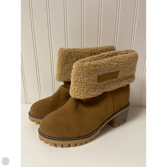 Boots Ankle Heels By Clothes Mentor In Tan, Size: 7.5