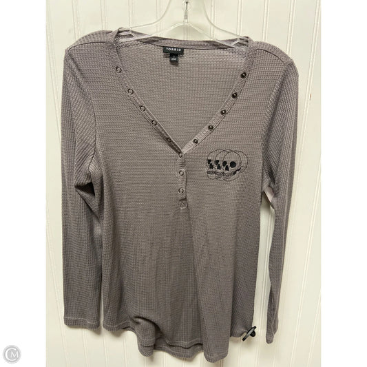 Top Long Sleeve Basic By Torrid In Grey, Size: L