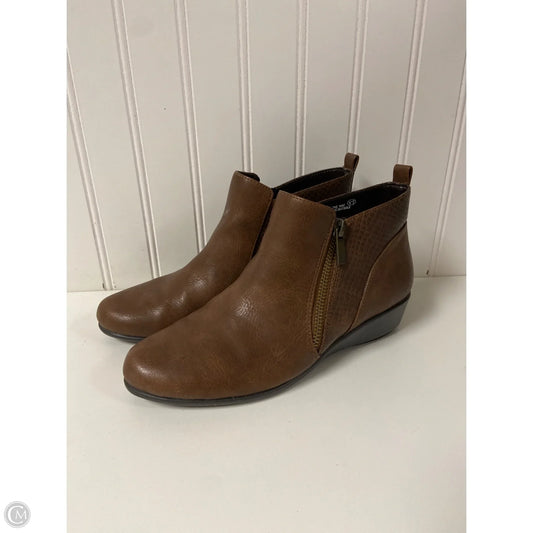 Boots Ankle Flats By Aerosoles In Brown, Size: 6.5