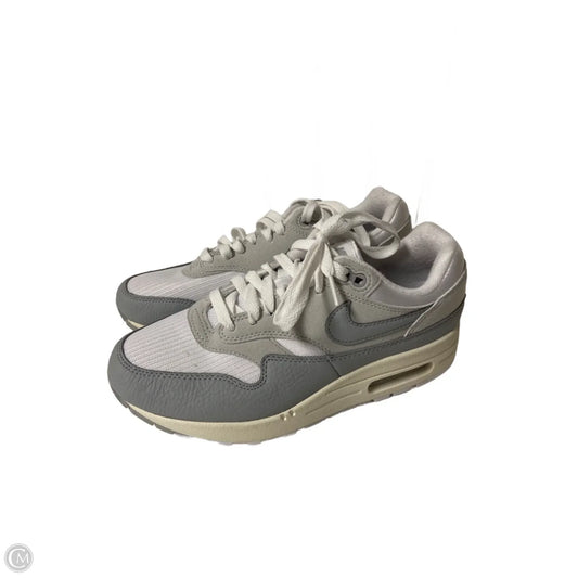 Shoes Sneakers By Nike In Grey, Size: 8