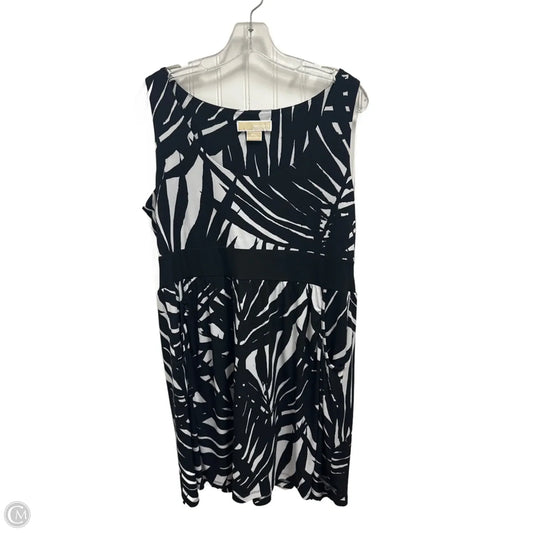 Dress Casual Short By Michael By Michael Kors In Black & White, Size: Lp