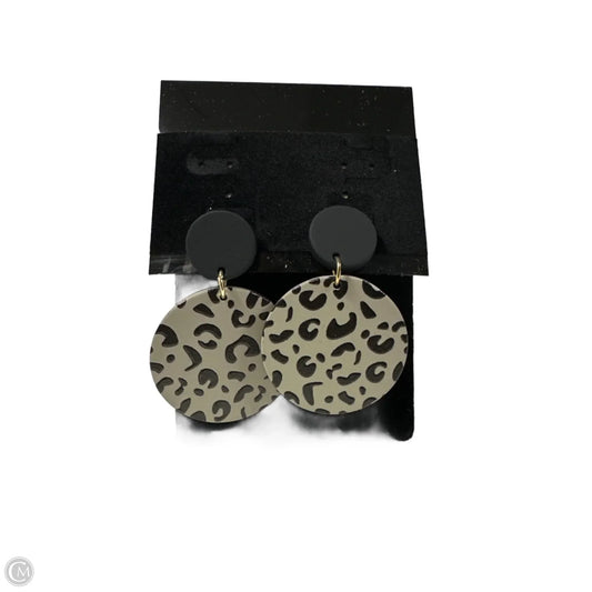 Earrings Dangle/drop By Clothes Mentor, Size: 1