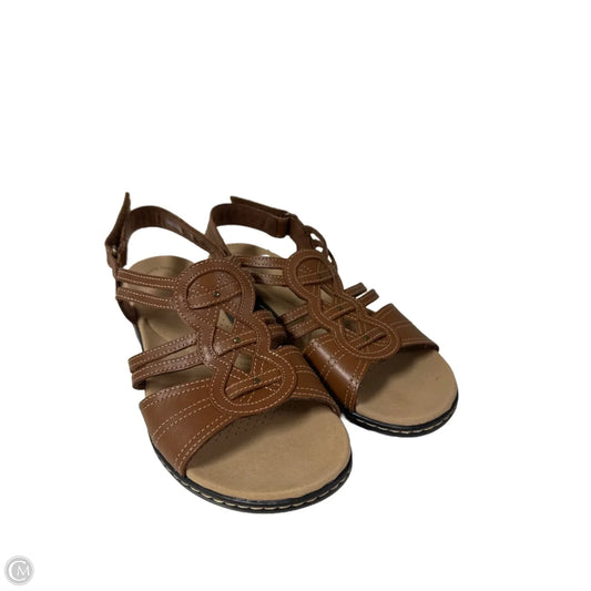 Sandals Flats By Clarks In Brown, Size: 10