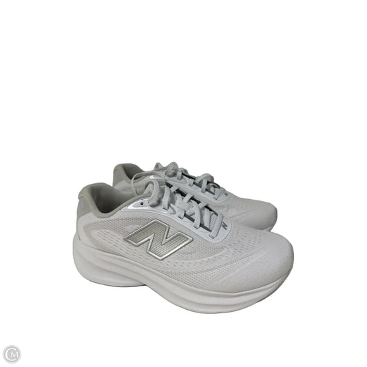 Shoes Athletic By New Balance In White, Size: 5.5