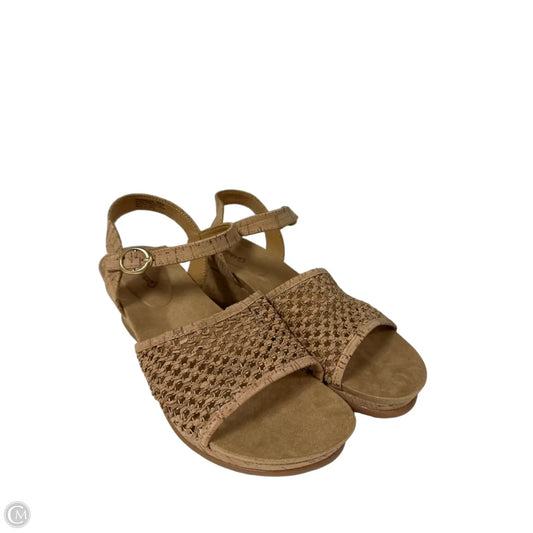 Sandals Heels Wedge By Bare Traps In Tan, Size: 10