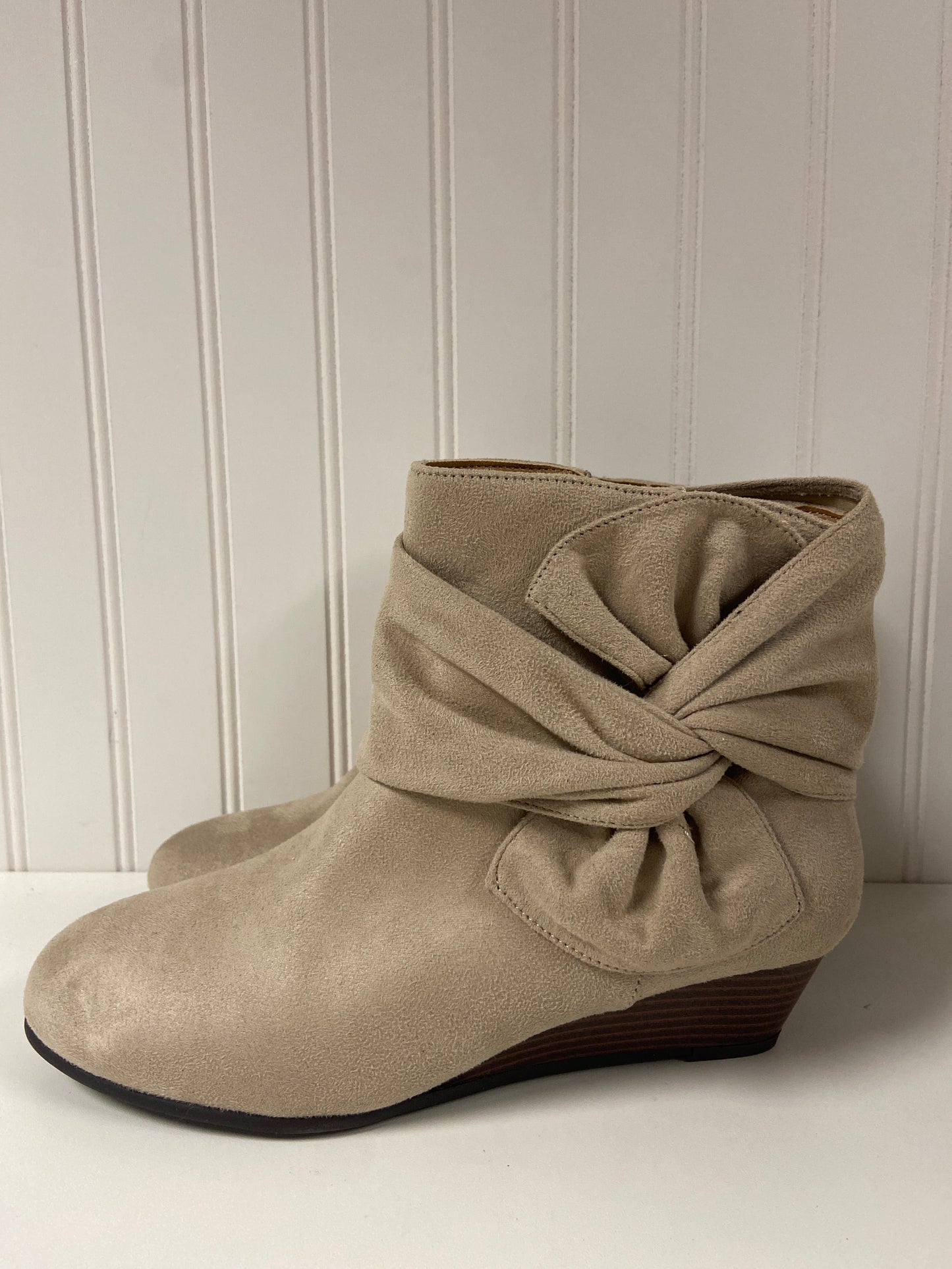 Boots Ankle Heels By Comfortview  Size: 8.5