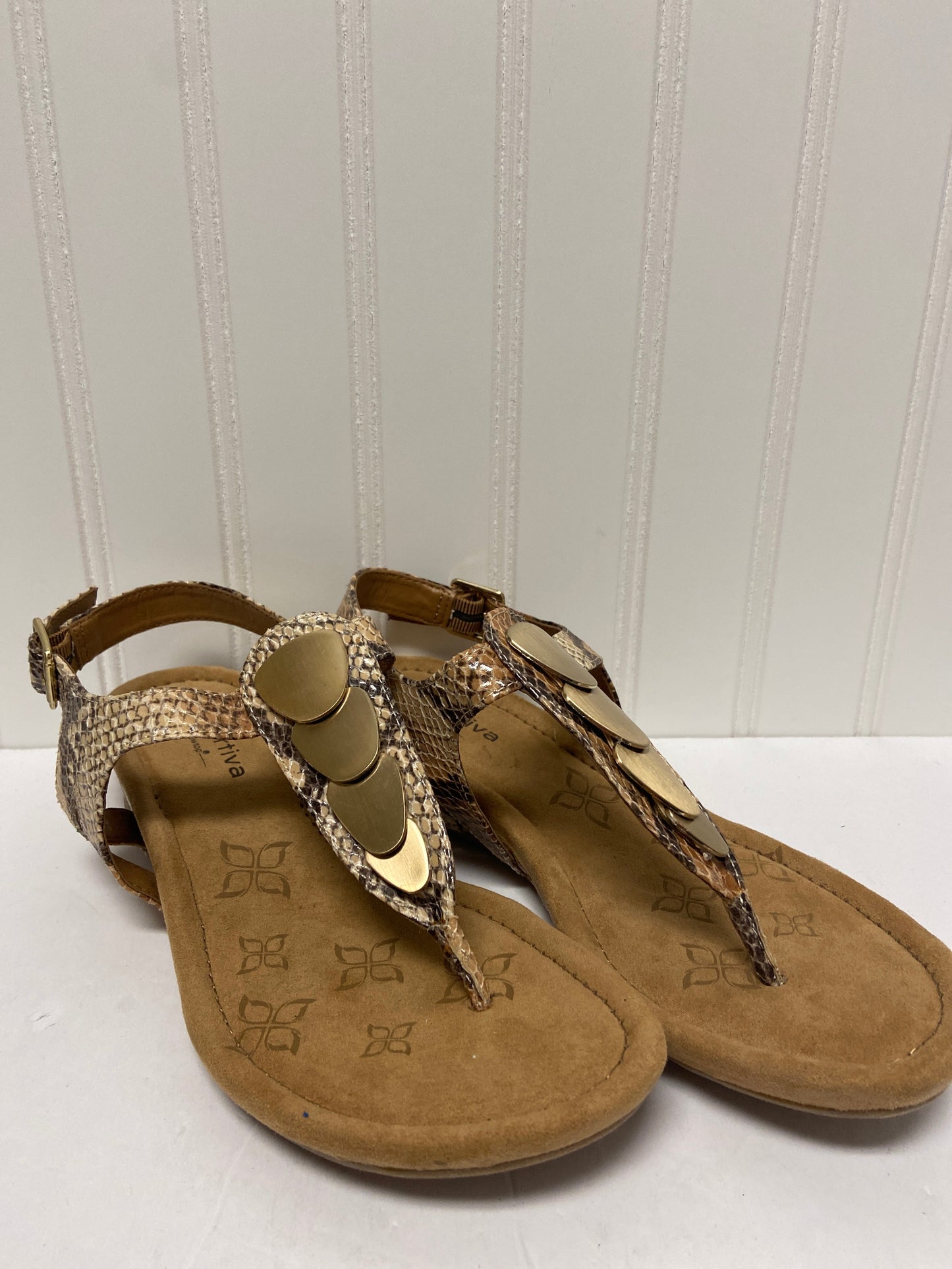 Sandals Flats By Comfortiva  Size: 6.5