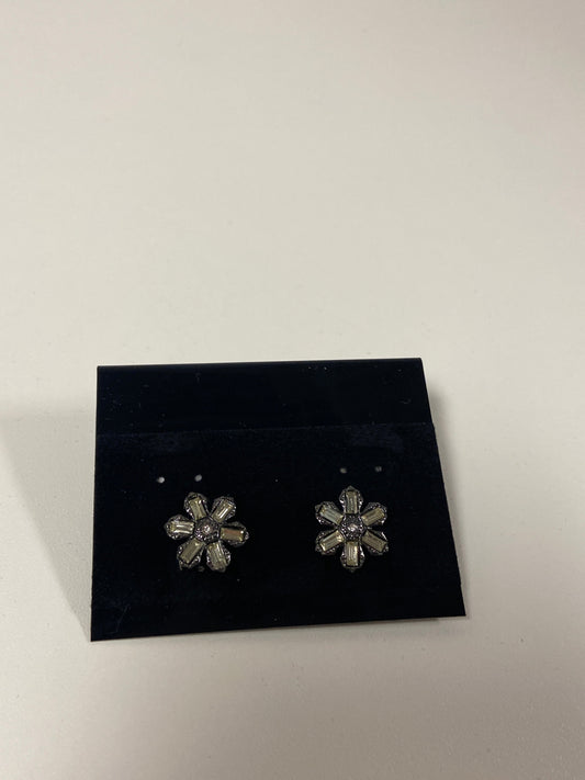 Earrings Stud Clothes Mentor, Size 1