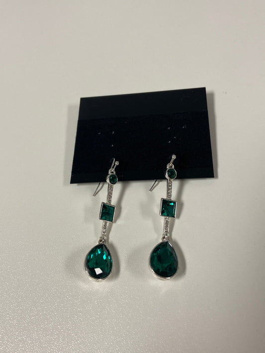 Earrings Dangle/drop Clothes Mentor, Size 1