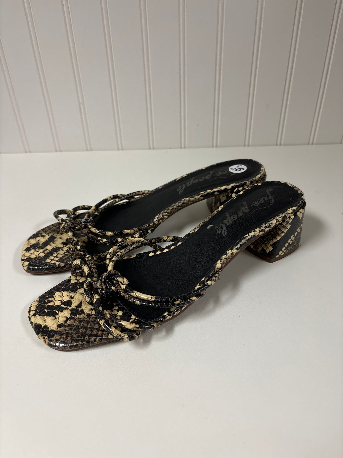 Snakeskin Print Sandals Heels Block Free People, Size 9.5