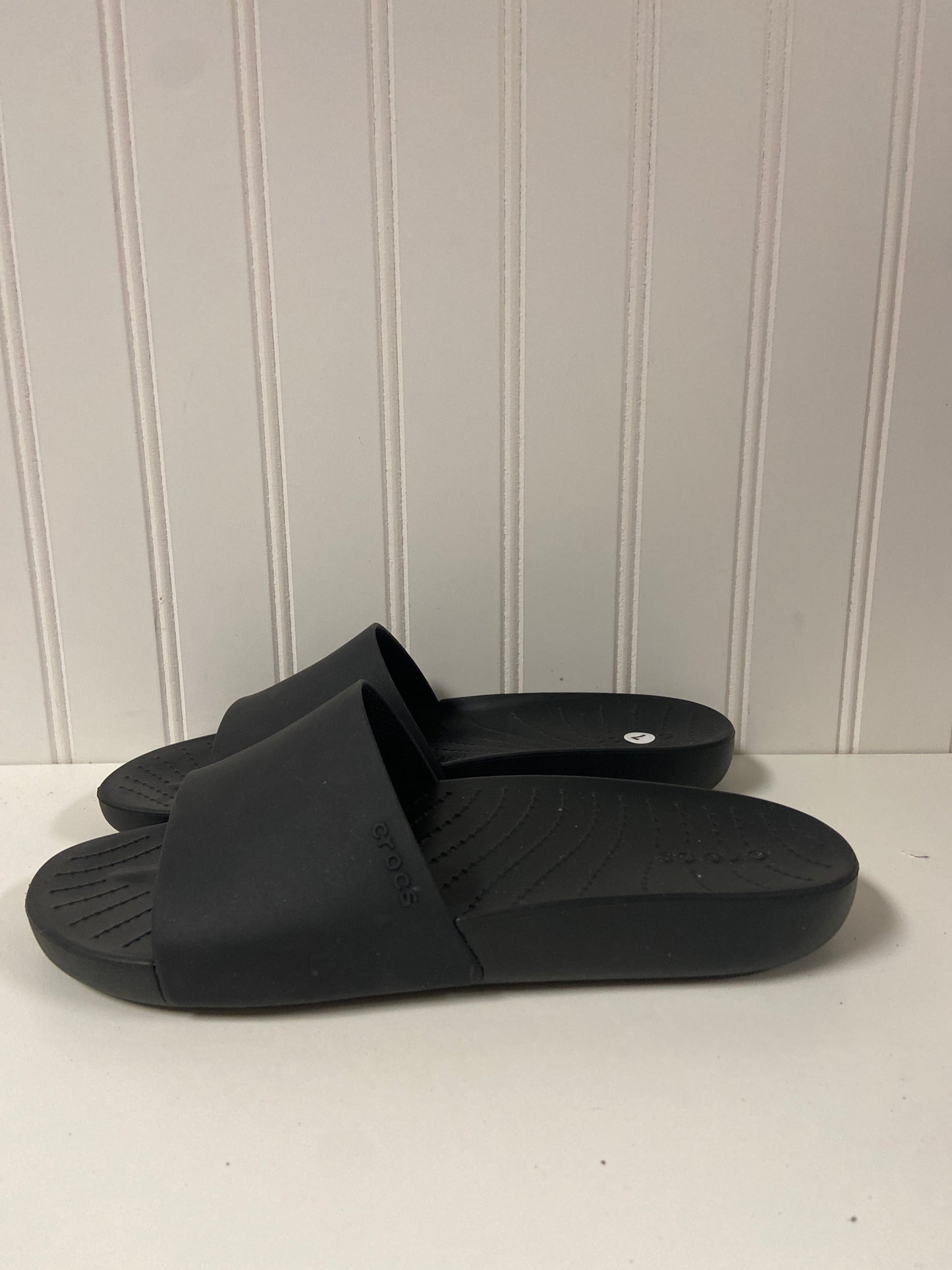 Black Sandals Flip Flops Crocs, Size 7