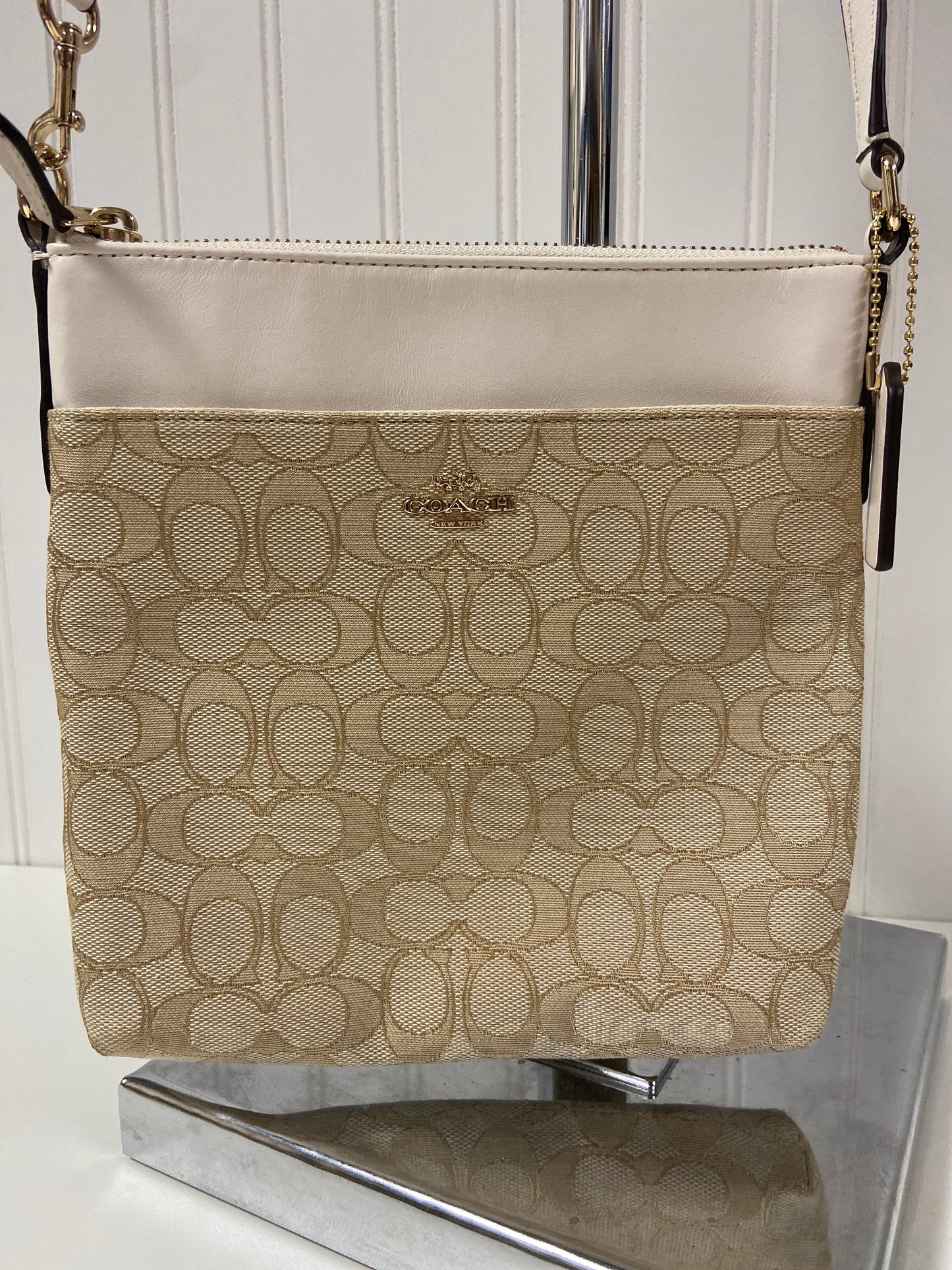 Handbag Designer By Coach, Size: Medium