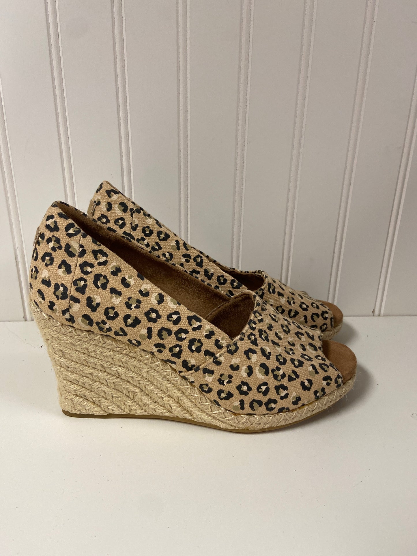 Shoes Heels Wedge By Toms In Animal Print, Size: 7