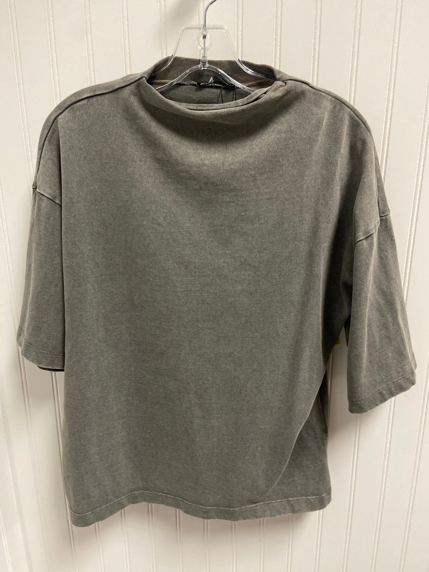 Top Short Sleeve By Zara In Grey, Size: S