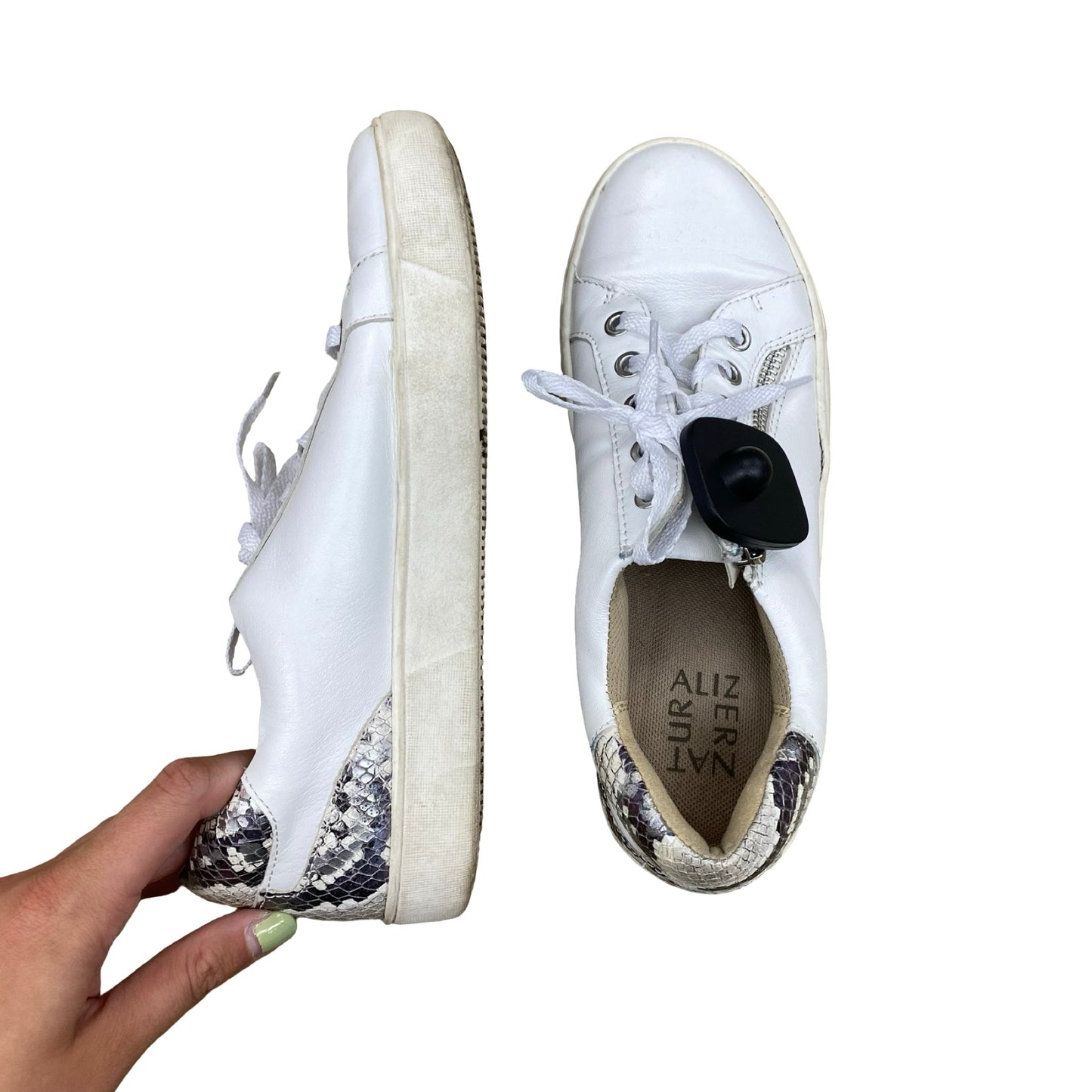 Shoes Sneakers By Naturalizer In White, Size:6.5