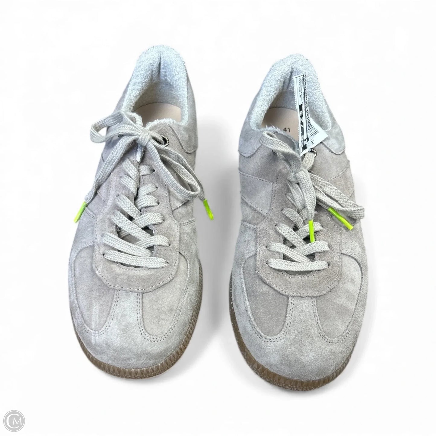 Shoes Sneakers By Cmb In Tan, Size: 10.5