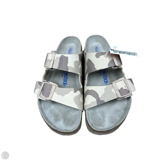 Sandals Flats By Birkenstock In Camouflage Print, Size: 9