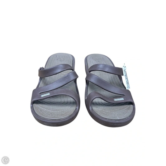 Sandals Flats By Crocs In Brown, Size: 11