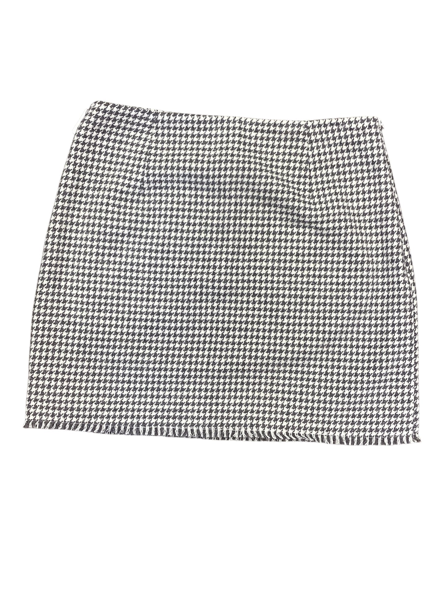 Skirt Mini & Short By Hem & Thread In Grey & White, Size: M