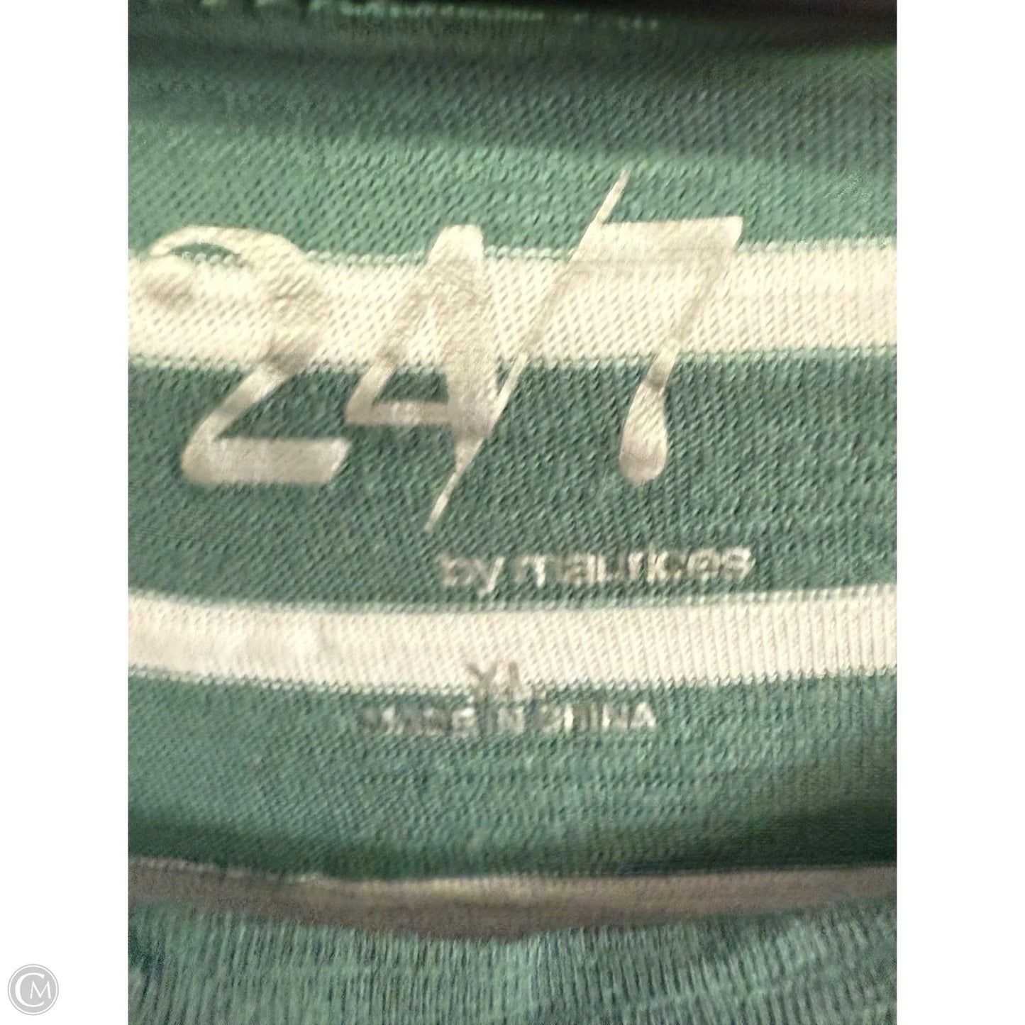 Top Short Sleeve By Maurices In Green & White, Size: Xl