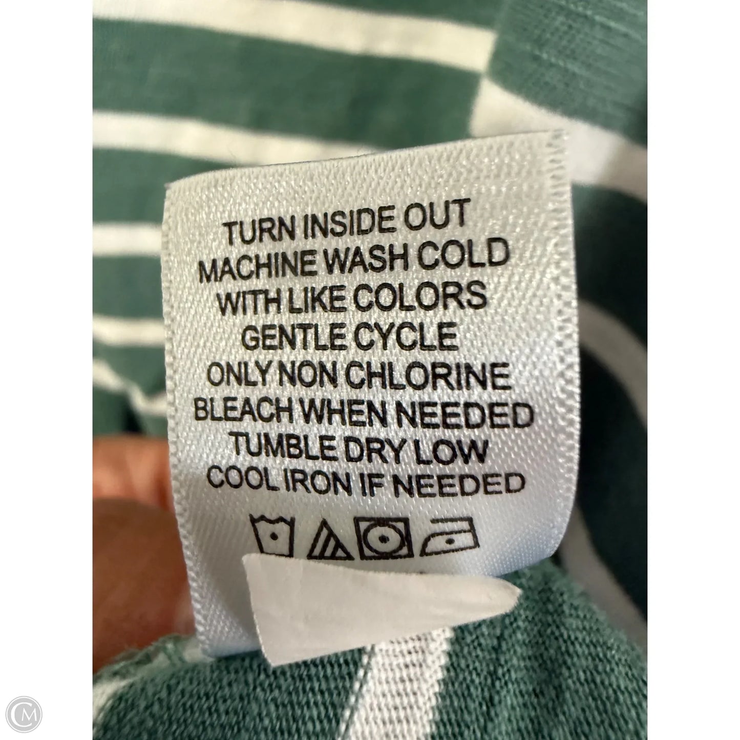 Top Short Sleeve By Maurices In Green & White, Size: Xl